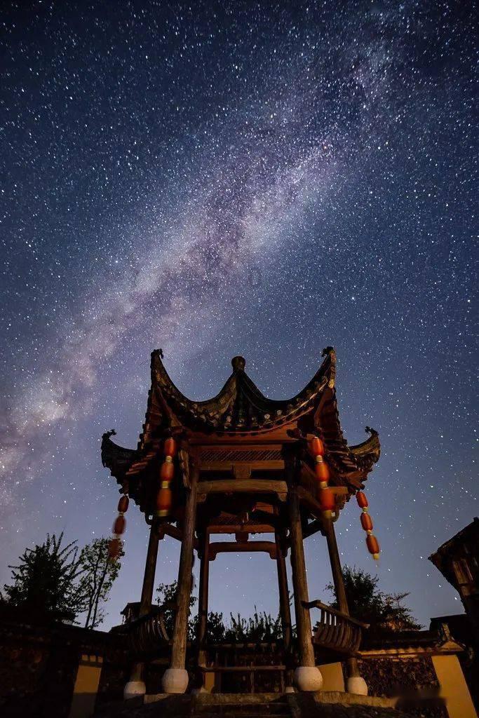 戈尔巴乔夫与赫鲁晓夫安葬在了一起,苏联在哪里安葬?