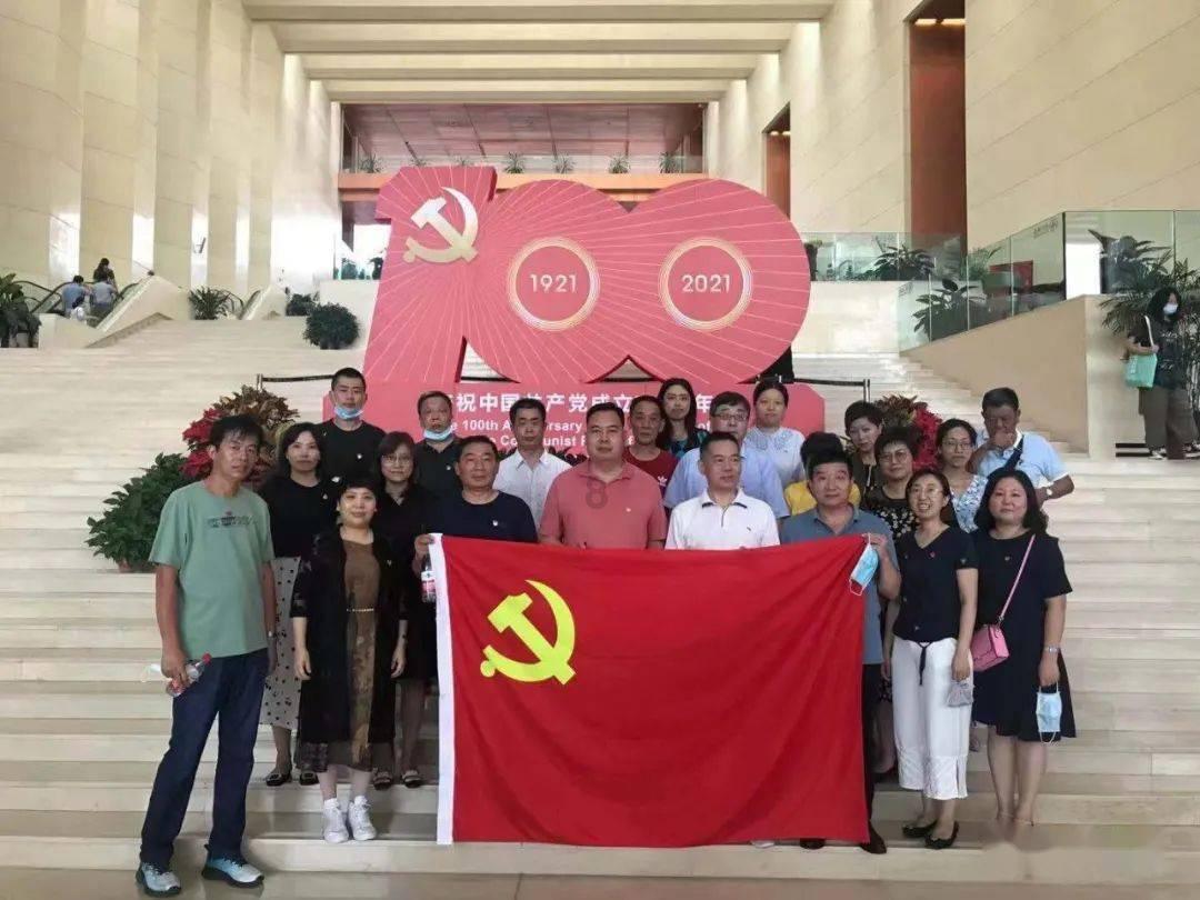 被困的老人