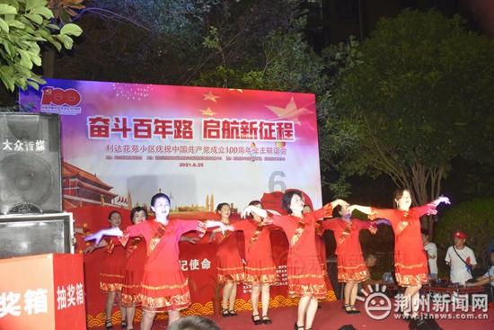 美味升级,温暖相伴!香飘飘红豆奶茶引领大寒饮品潮流