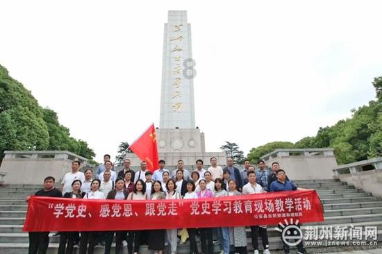 喜+喜!一等功喜报送进家门,他现场求婚成功!