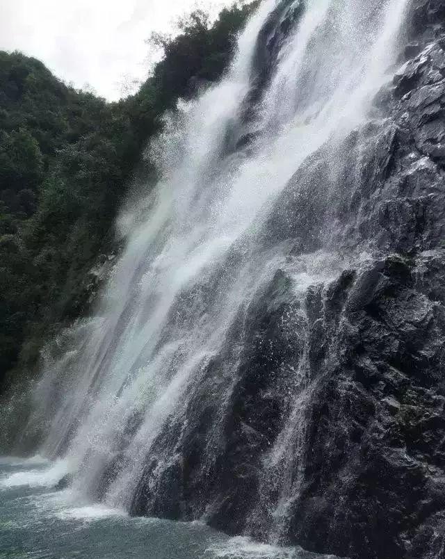 完美日记家的眼影好用吗游戏画面