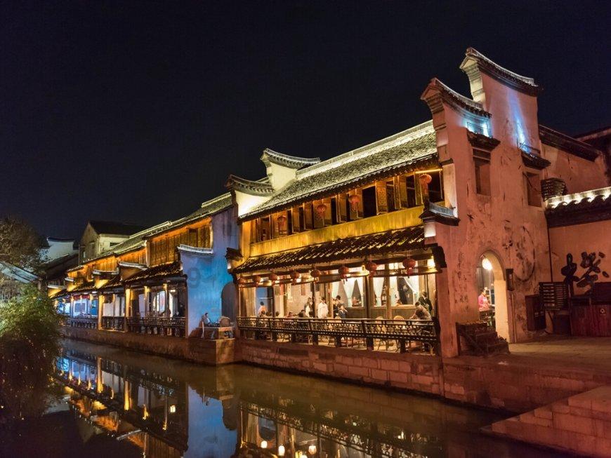 福建宁德:翰墨飘香进台企 春联纳福迎新春