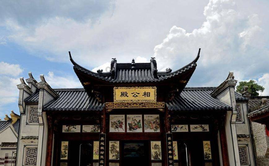 23岁女道士宣告世人,自己将要羽化,近10万人前来作证结果如何?