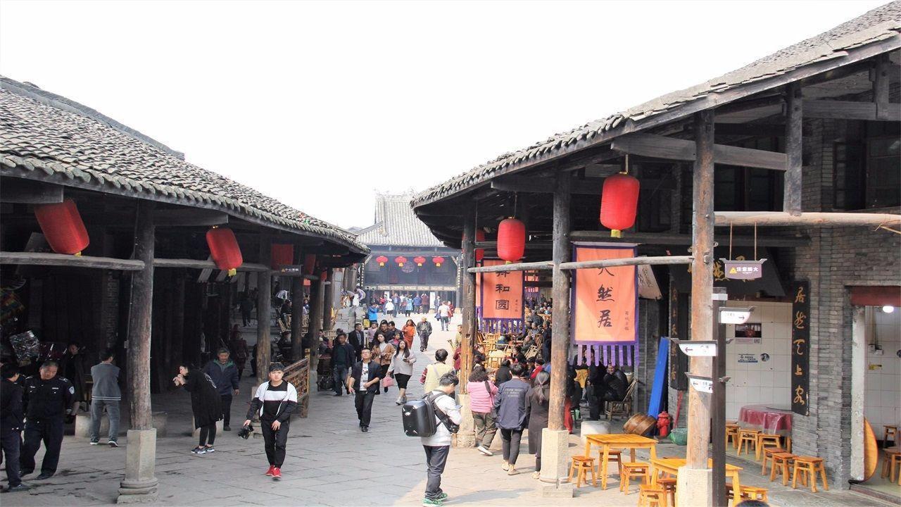 环保型对辊制砂机适应性强破碎比大、噪音小